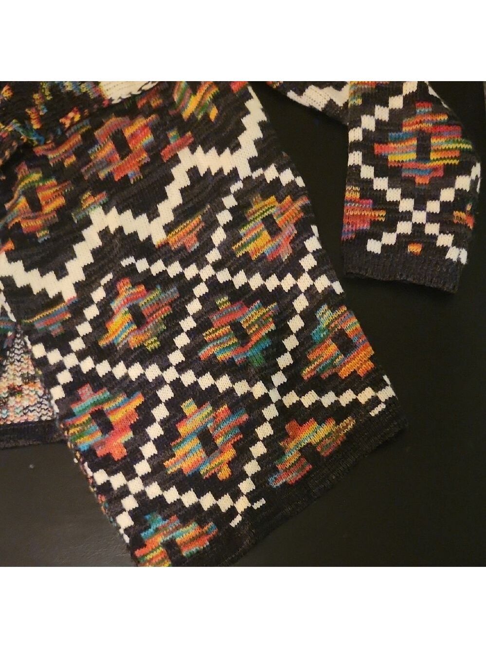 Intro Multicolor Southwestern Geometric Print Loose Women's Cardigan - Picture 5 of 11